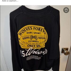 Black long sleeve darc sport wolves balloon sleeve crew neck size large